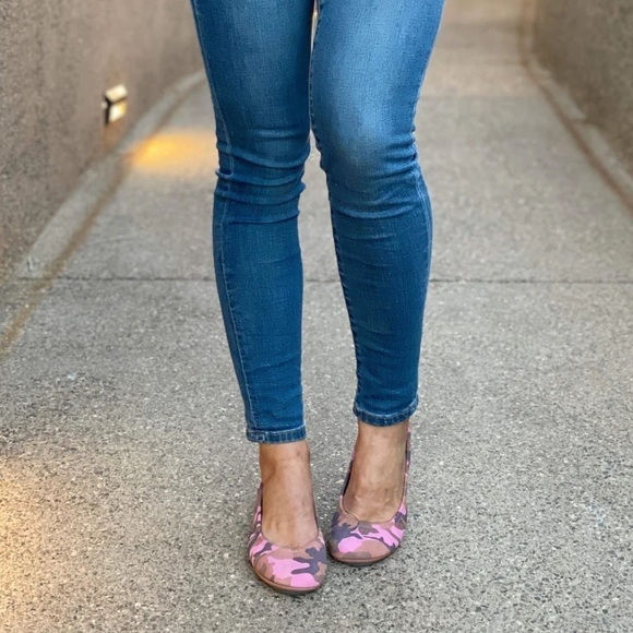 The Storehouse Gray/Tan/Pink Bubblegum Camo Genuine Leather Ballet Flats - Picture 1 of 11